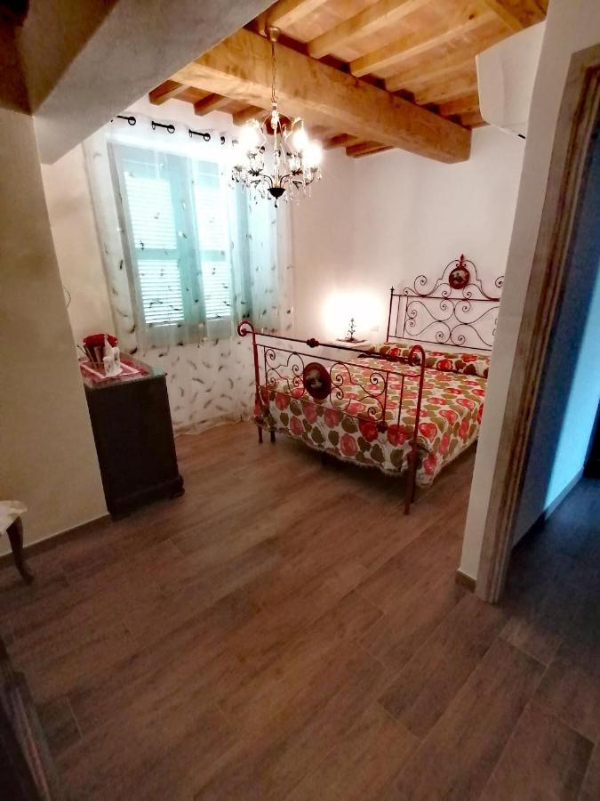 Agriturismo Montecrespini Сатурнія Номер фото